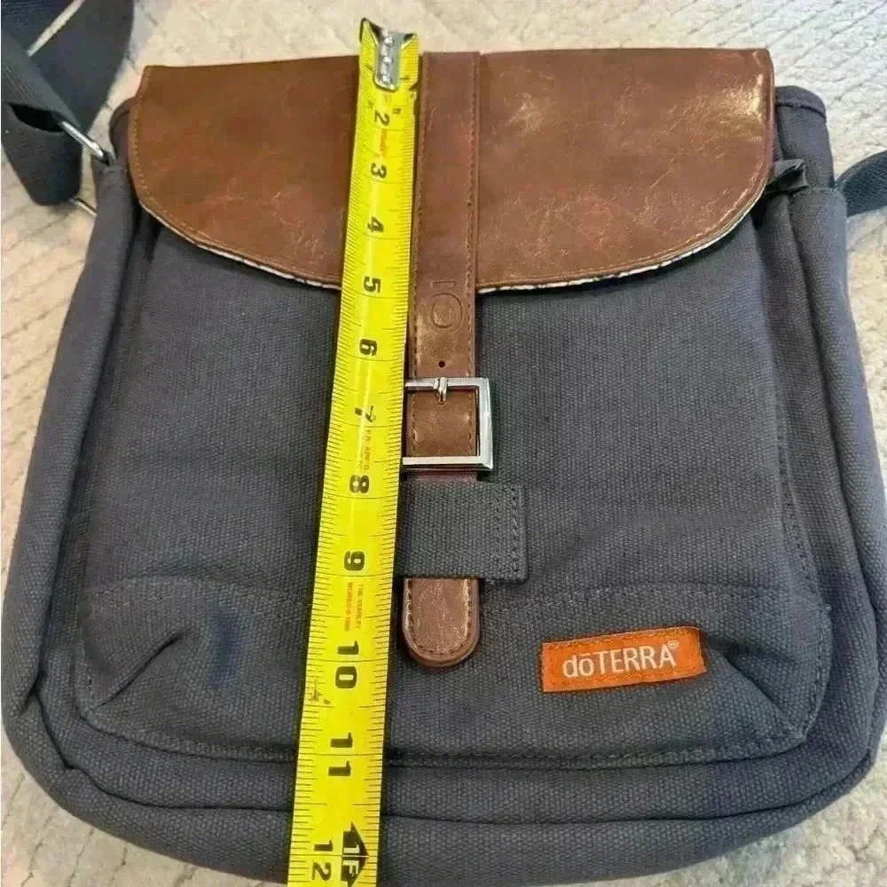 Doterra crossbody messenger crossbody bag - Picture 4 of 7